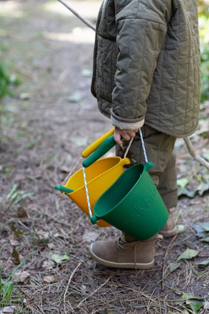 Składane wiaderko do wody i piasku Scrunch Bucket - Pastelowy Żółty