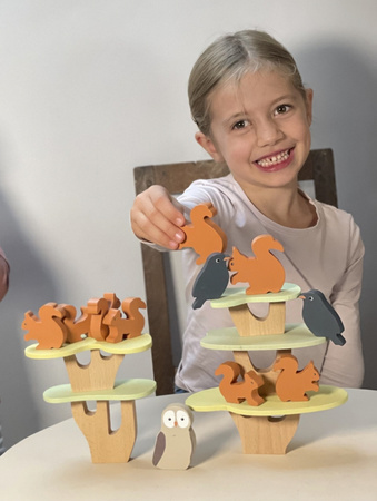 Drewniana gra zręcznościowa, balansujące wiewiórki | Egmont Toys®